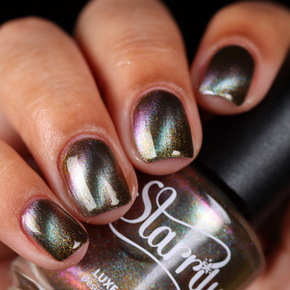 Northern Lights Simulator Nail Polish