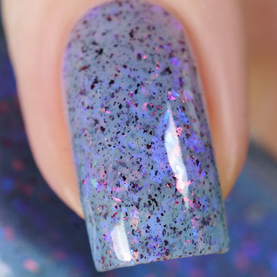 Cadillacquer Just Breathe pastel blue iridescent crelly nail polish, macro single-nail swatch, light skin, studio lighting, by @yyulia_m