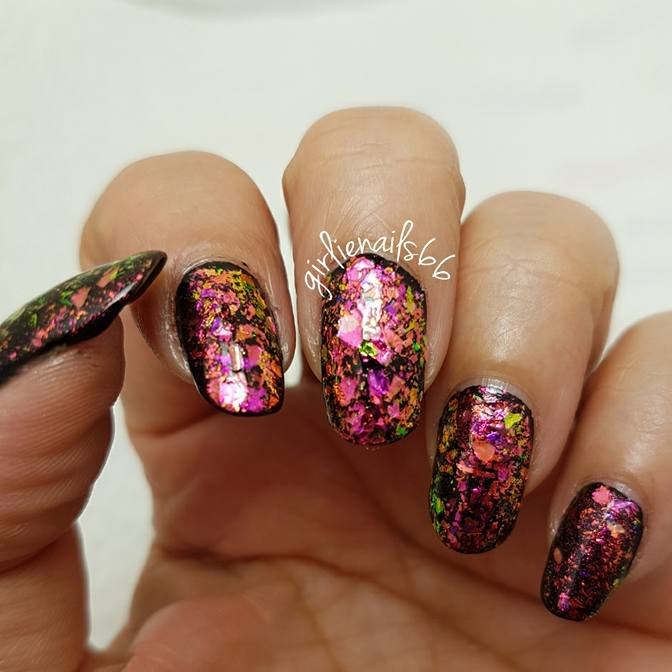 NailStuff - Fiesta Iridescent Nail Flakes